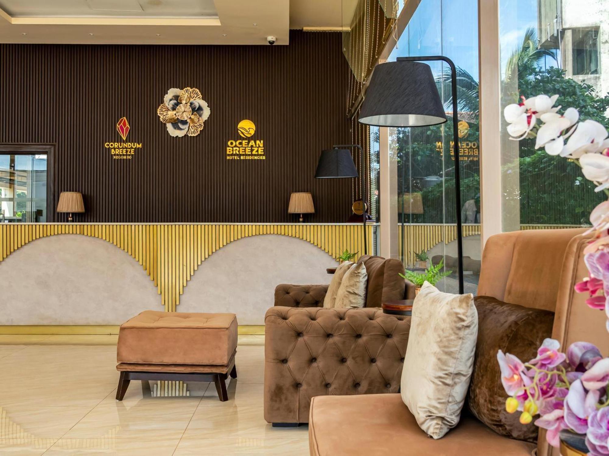 Ocean Breeze Sea View Luxury Apartments Негомбо Экстерьер фото