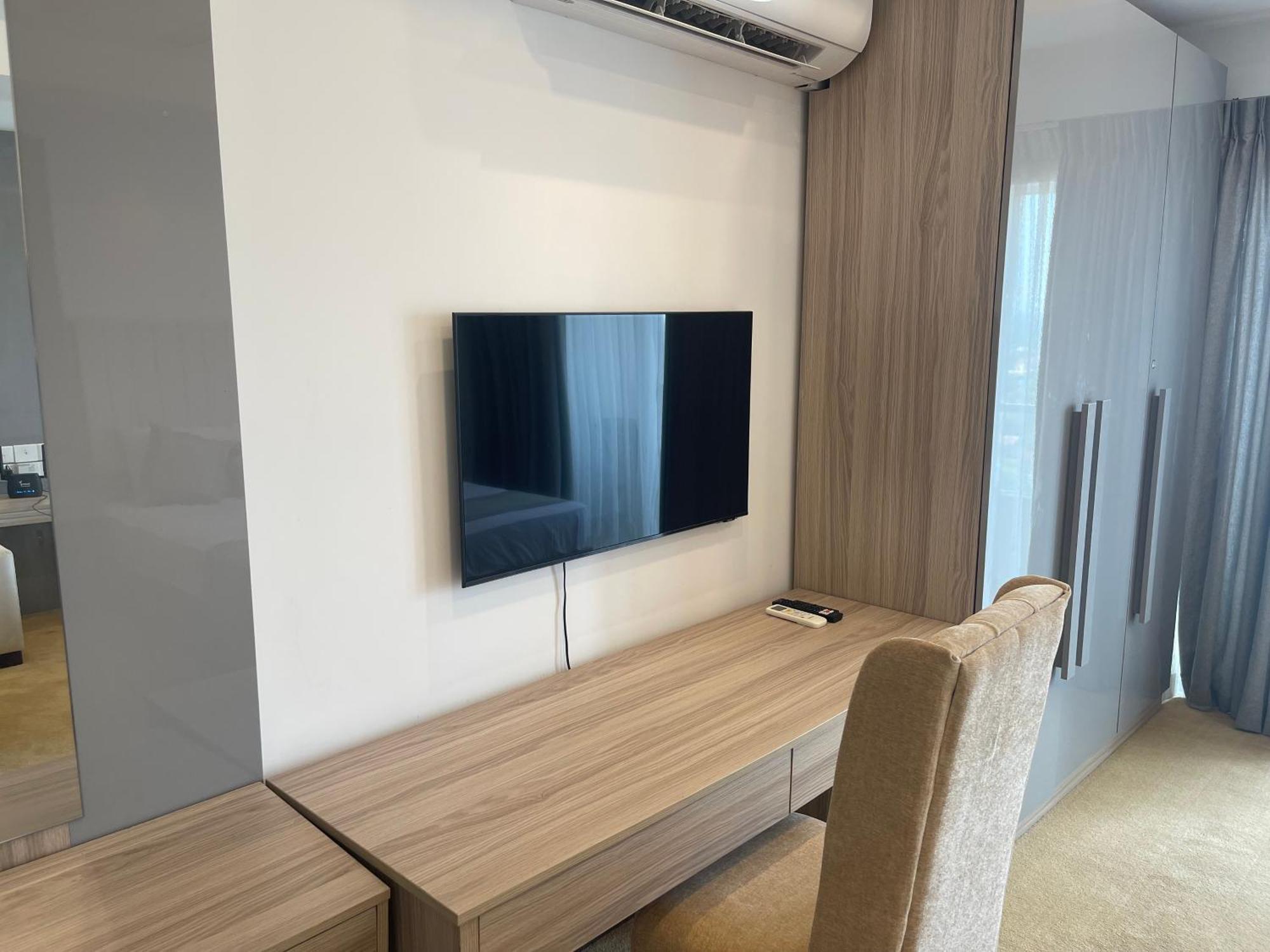 Ocean Breeze Sea View Luxury Apartments Негомбо Экстерьер фото