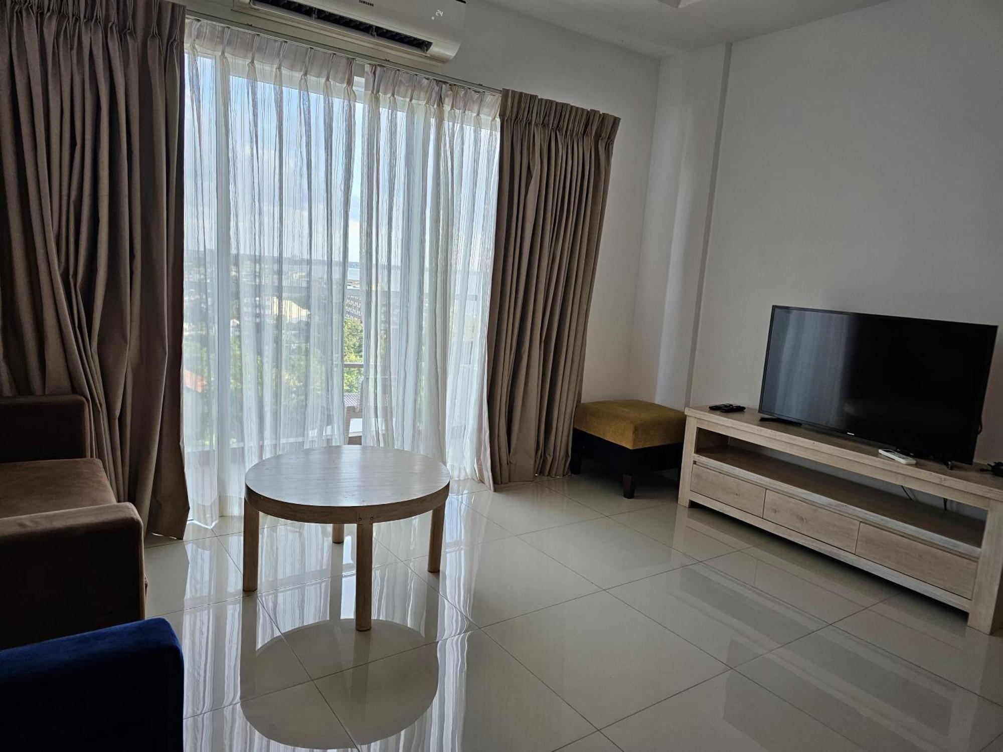 Ocean Breeze Sea View Luxury Apartments Негомбо Экстерьер фото